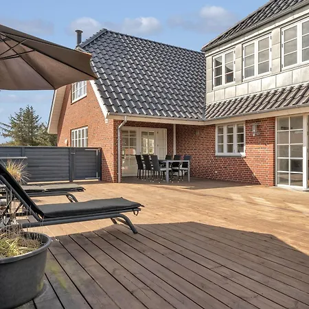 Klithuset 3* Henne Strand